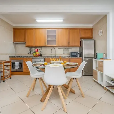 Apartament Bright & Comfortable Flat By Hostwise *